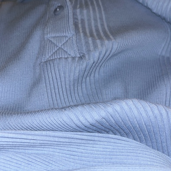 Aerie long sleeve - Picture 3 of 3